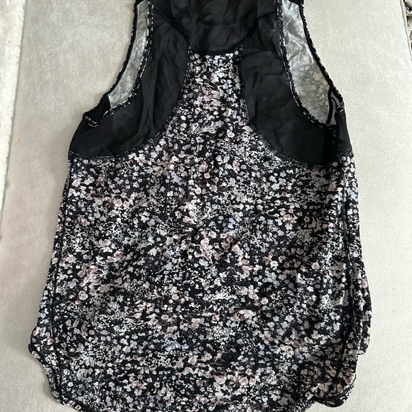 Lululemon Sculpt Tank size 4 in Floral Spritz Multi - Picture 2 of 2
